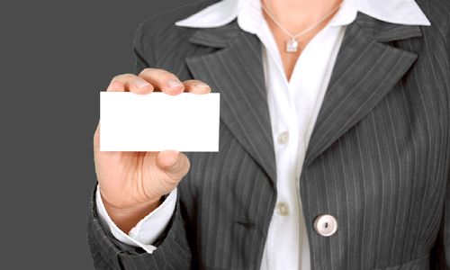 菠萝邦 纸质名片电子数据化，开启企业互联网新商业场景入口